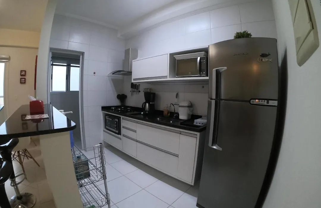 Excelente localizacao Vista parcial Mar Sol da Manhã 03 quartos Ar condicionado Piscina e Sauna-1