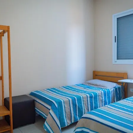 Excelente localizacao Vista parcial Mar Sol da Manhã 03 quartos Ar condicionado Piscina e Sauna-2